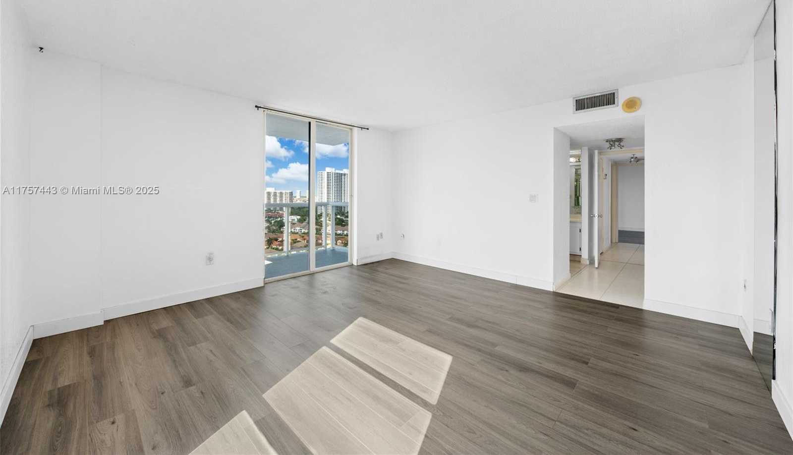 Small Image of 20505 EAST COUNTRY CLUB DR #1938, Aventura Number 14