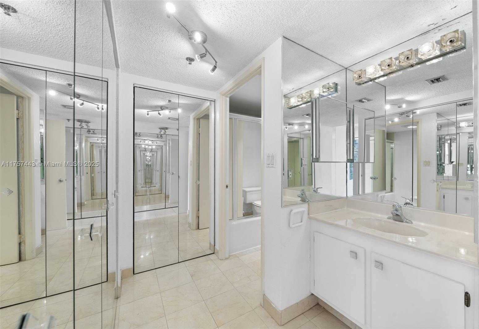 Small Image of 20505 EAST COUNTRY CLUB DR #1938, Aventura Number 16