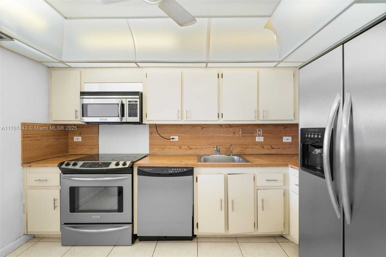 Small Image of 20505 EAST COUNTRY CLUB DR #1938, Aventura Number 4