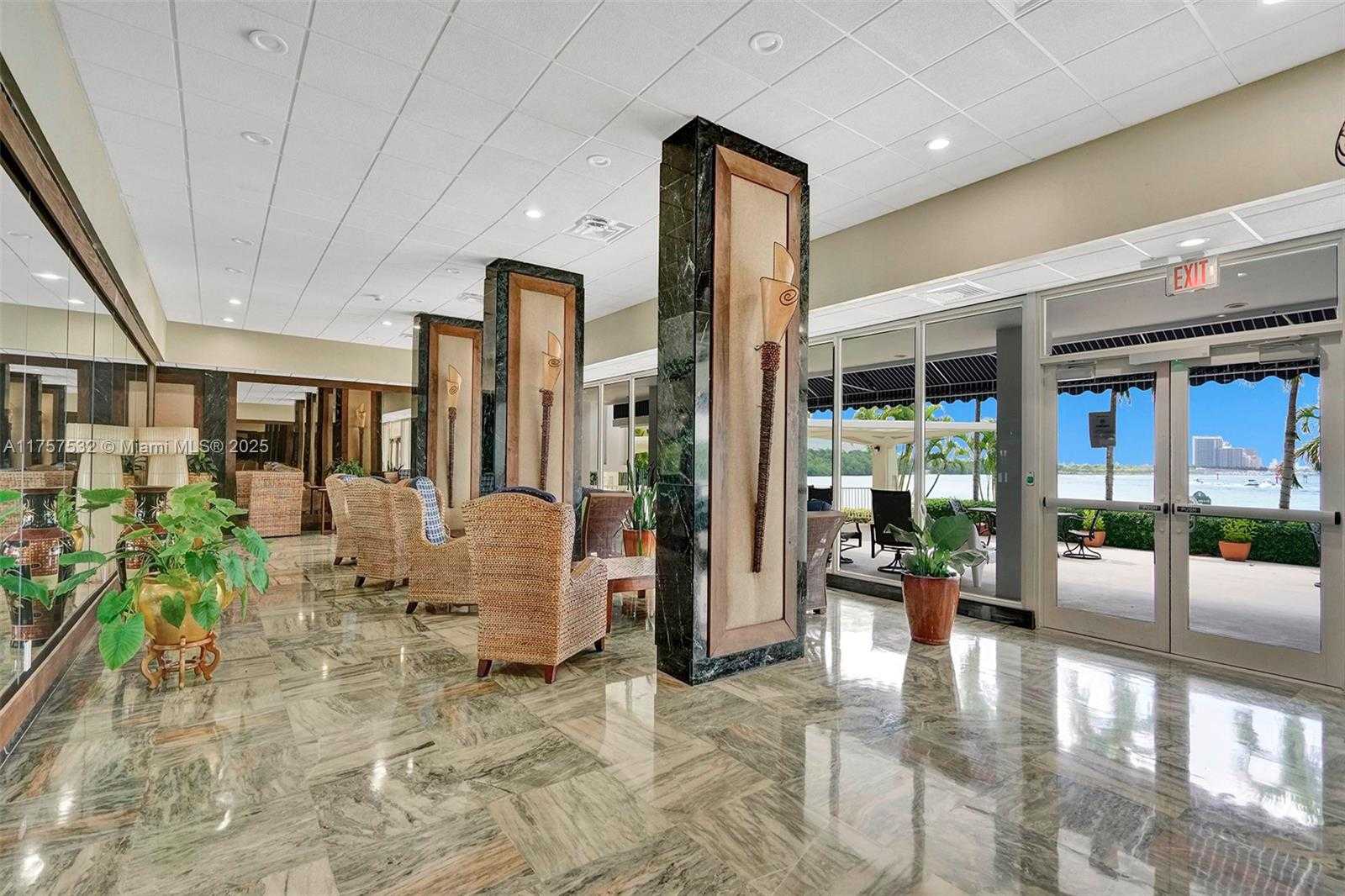 Small Image of 500 BAYVIEW DR #931, Sunny Isles Beach Number 2