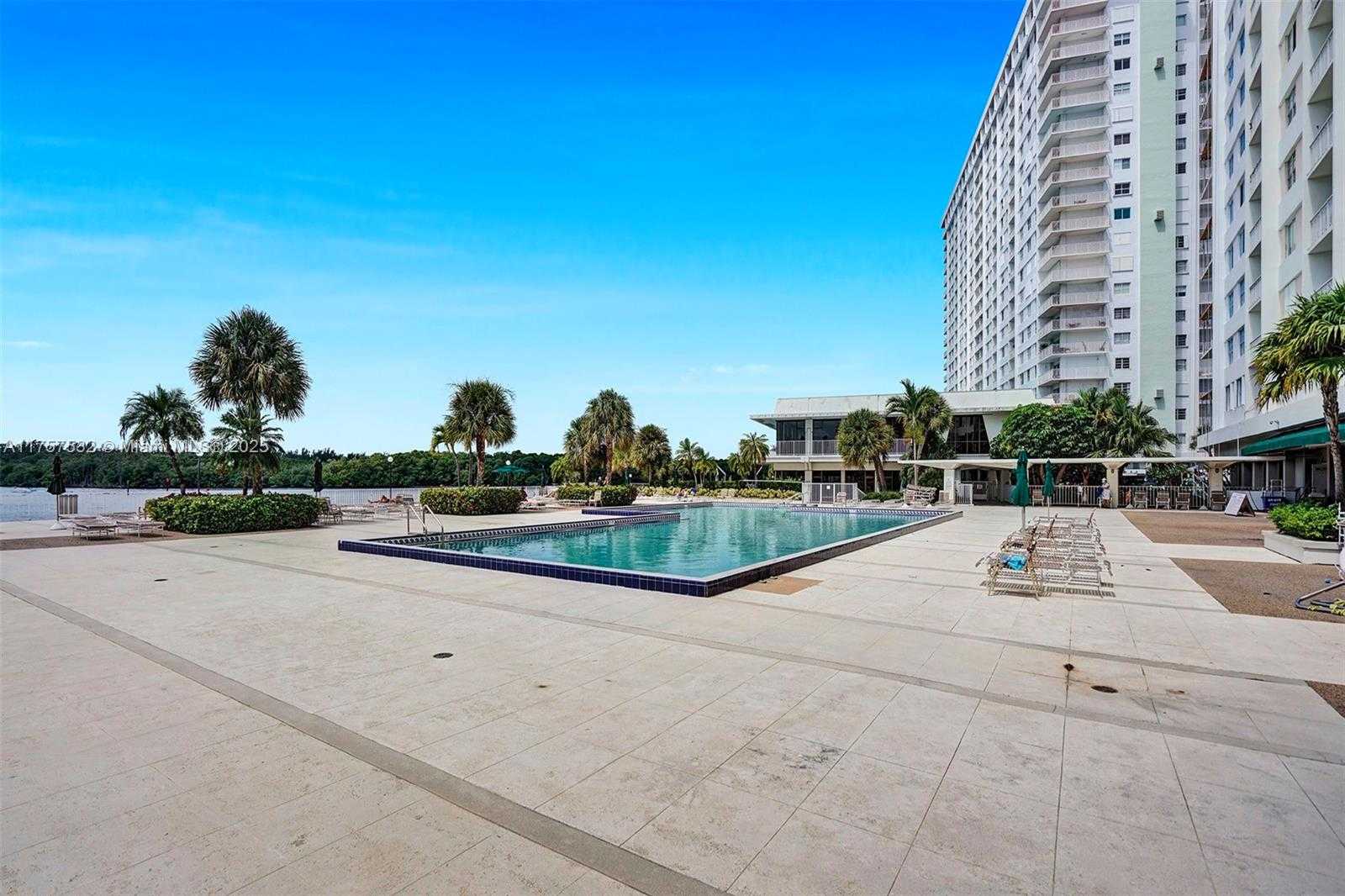 Small Image of 500 BAYVIEW DR #931, Sunny Isles Beach Number 27