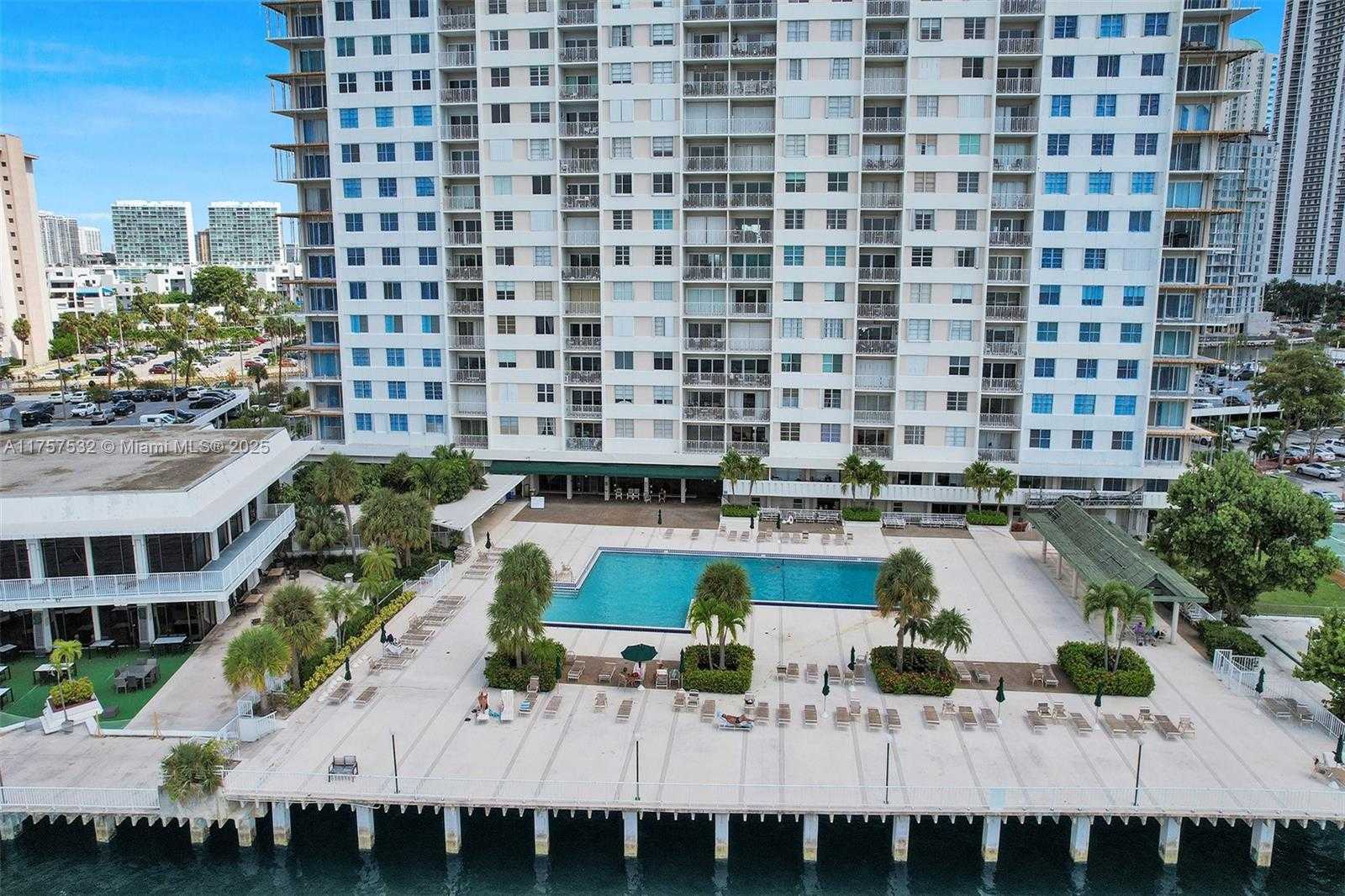 Small Image of 500 BAYVIEW DR #931, Sunny Isles Beach Number 28
