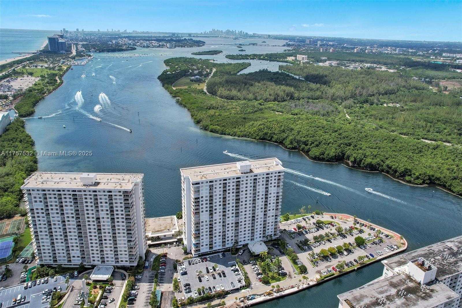 Small Image of 500 BAYVIEW DR #931, Sunny Isles Beach Number 32