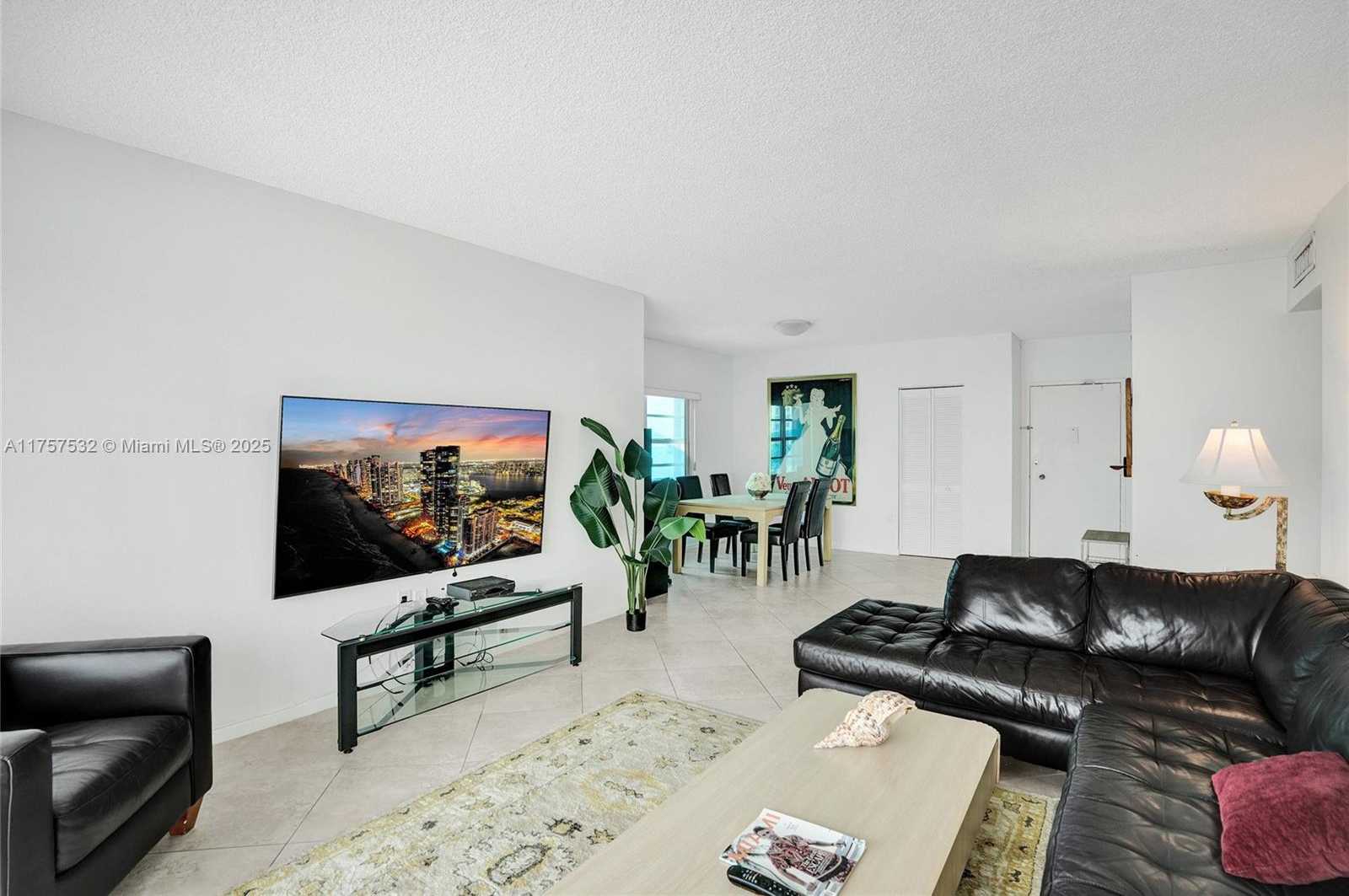 Small Image of 500 BAYVIEW DR #931, Sunny Isles Beach Number 8