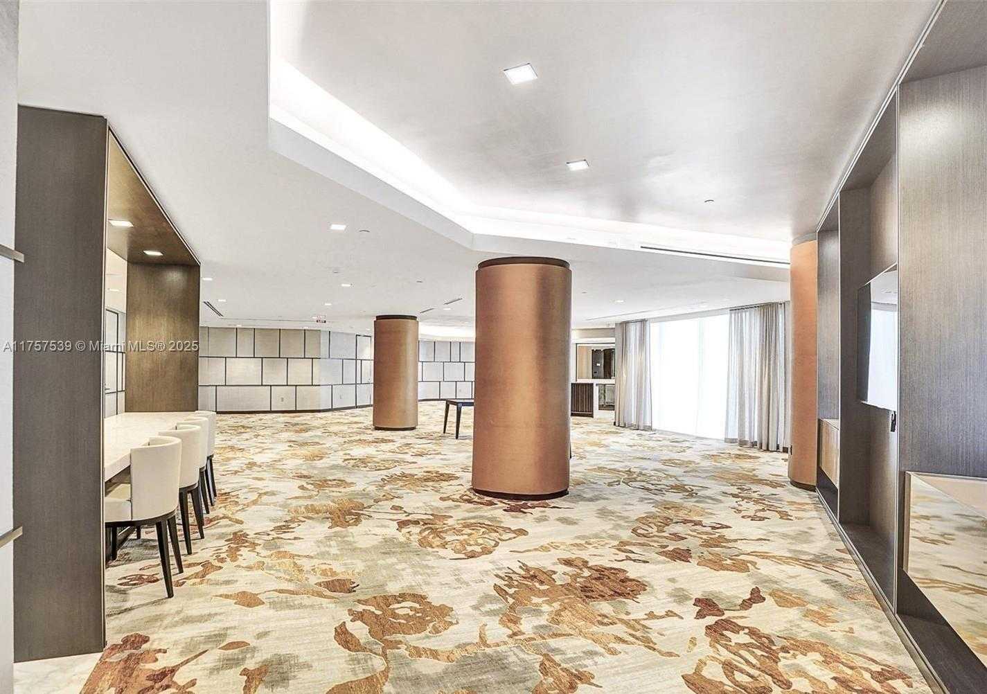 Small Image of 19500 TURNBERRY WAY #20F, Aventura Number 18