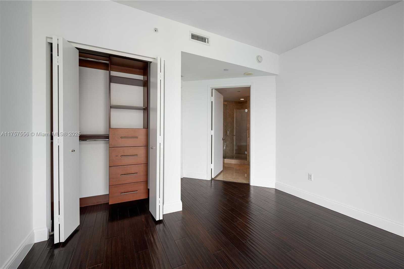 Small Image of 1331 BRICKELL BAY DR #1801, Miami Number 19