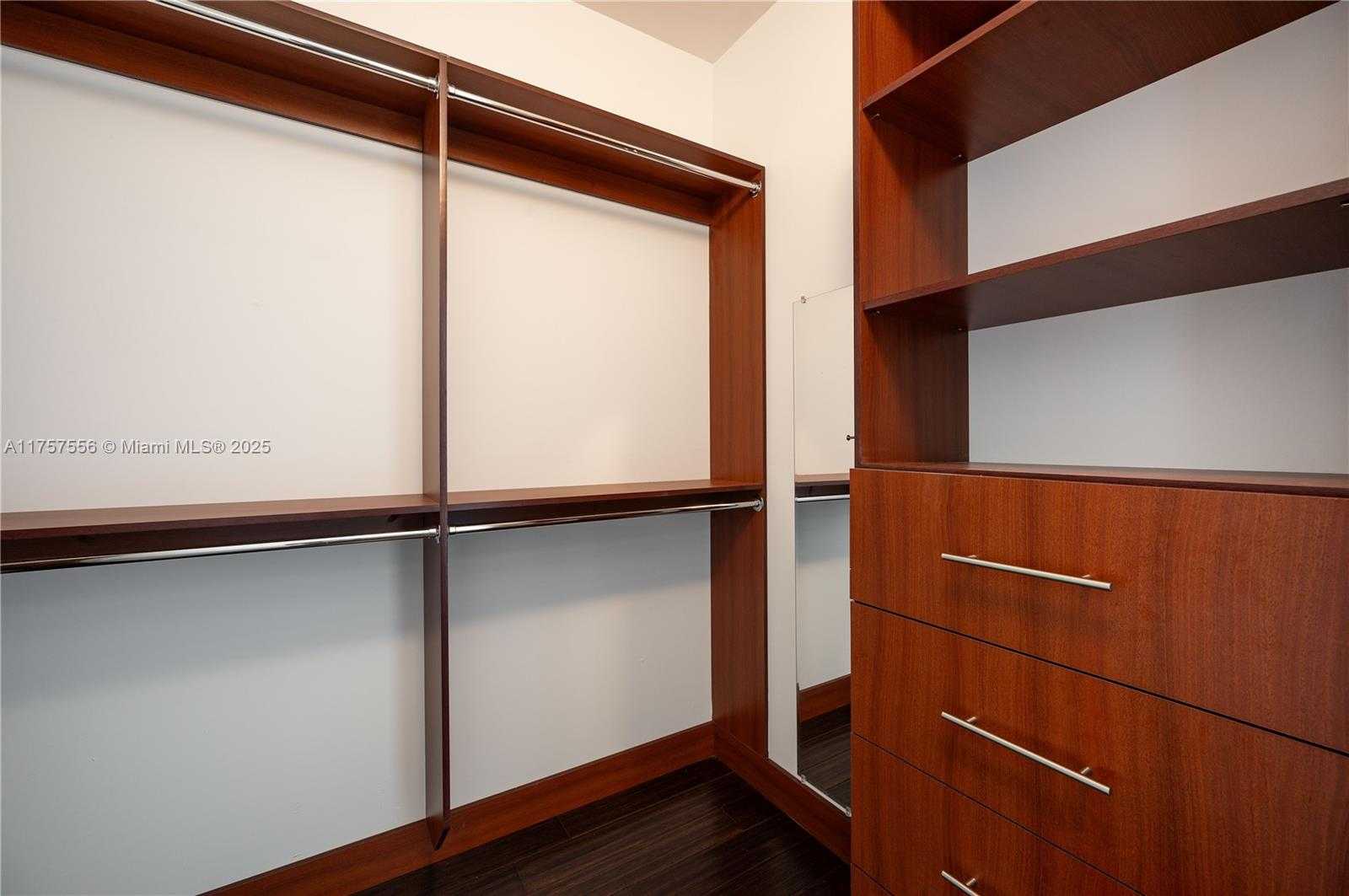 Small Image of 1331 BRICKELL BAY DR #1801, Miami Number 26
