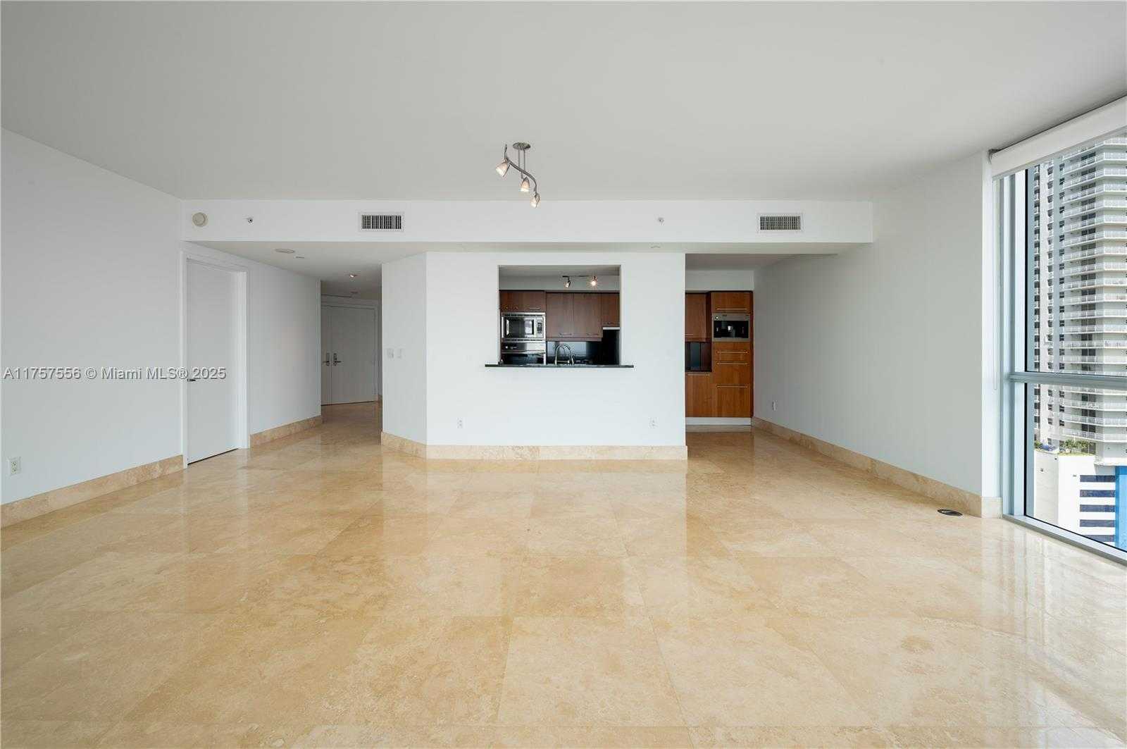 Small Image of 1331 BRICKELL BAY DR #1801, Miami Number 31