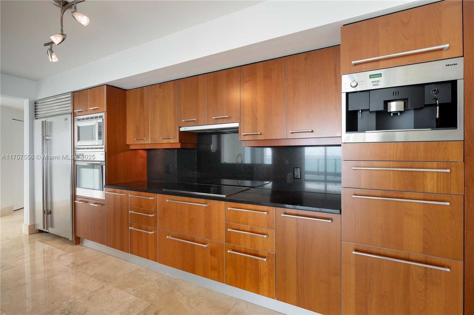 Small Image of 1331 BRICKELL BAY DR #1801, Miami Number 8