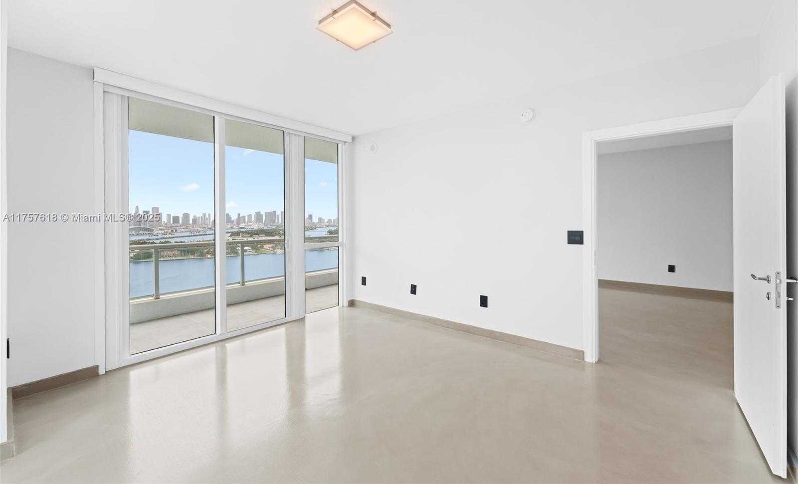 Small Image of 540 WEST AVE #2211, Miami Beach Number 15