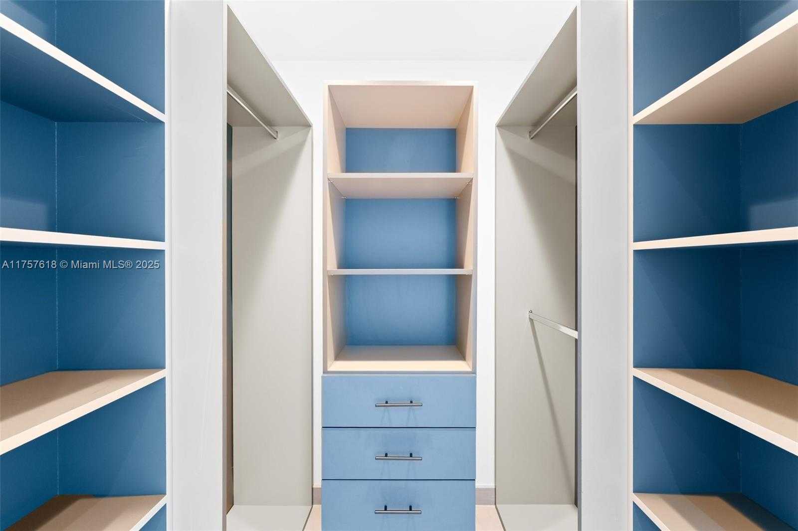 Small Image of 540 WEST AVE #2211, Miami Beach Number 16