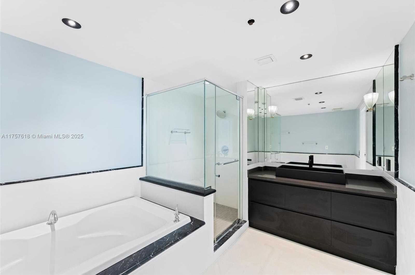 Small Image of 540 WEST AVE #2211, Miami Beach Number 17
