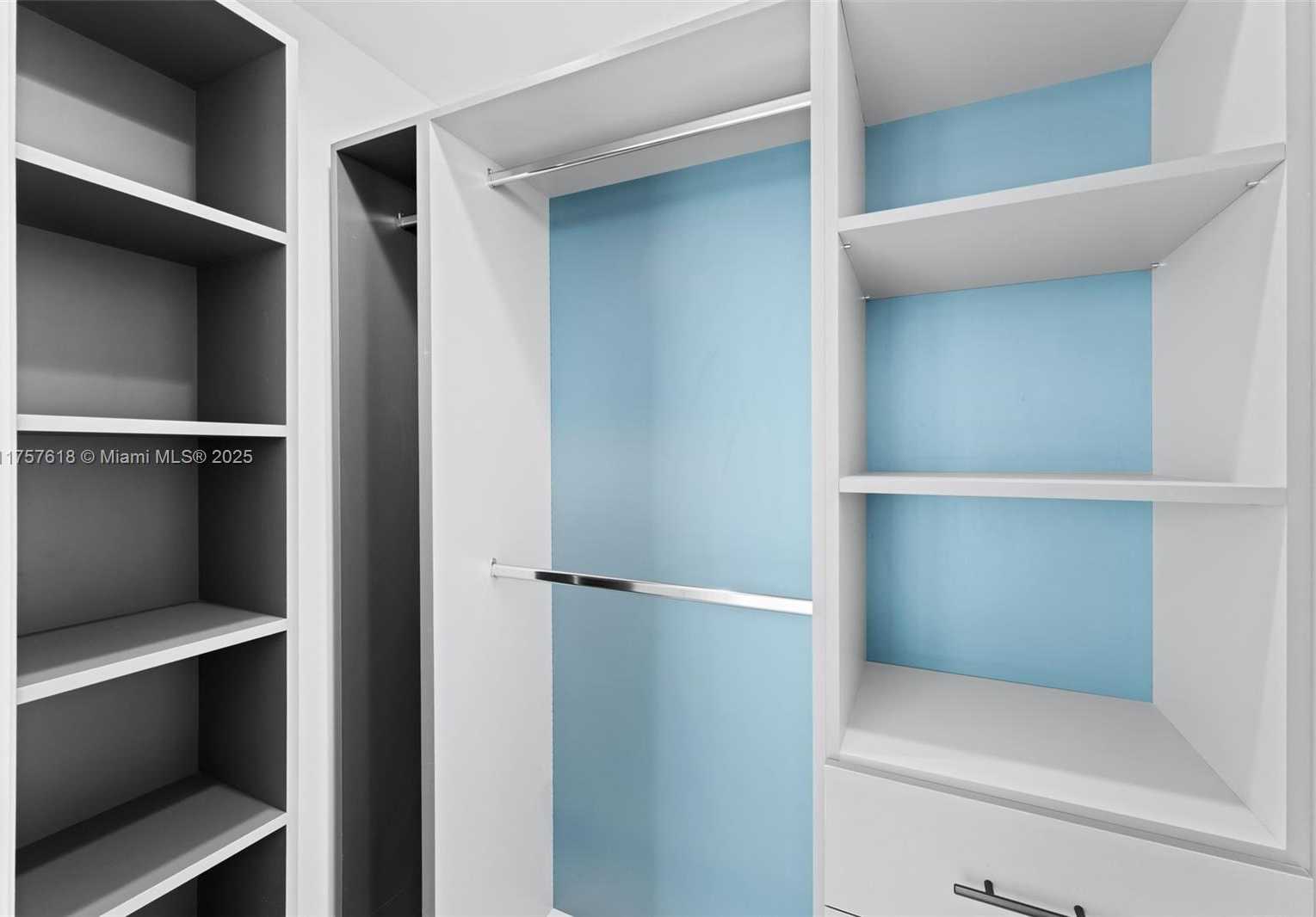Small Image of 540 WEST AVE #2211, Miami Beach Number 21