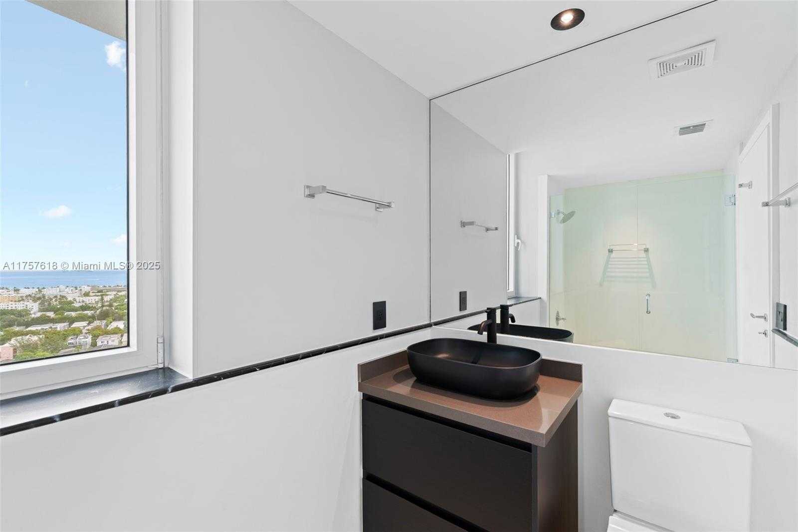 Small Image of 540 WEST AVE #2211, Miami Beach Number 22