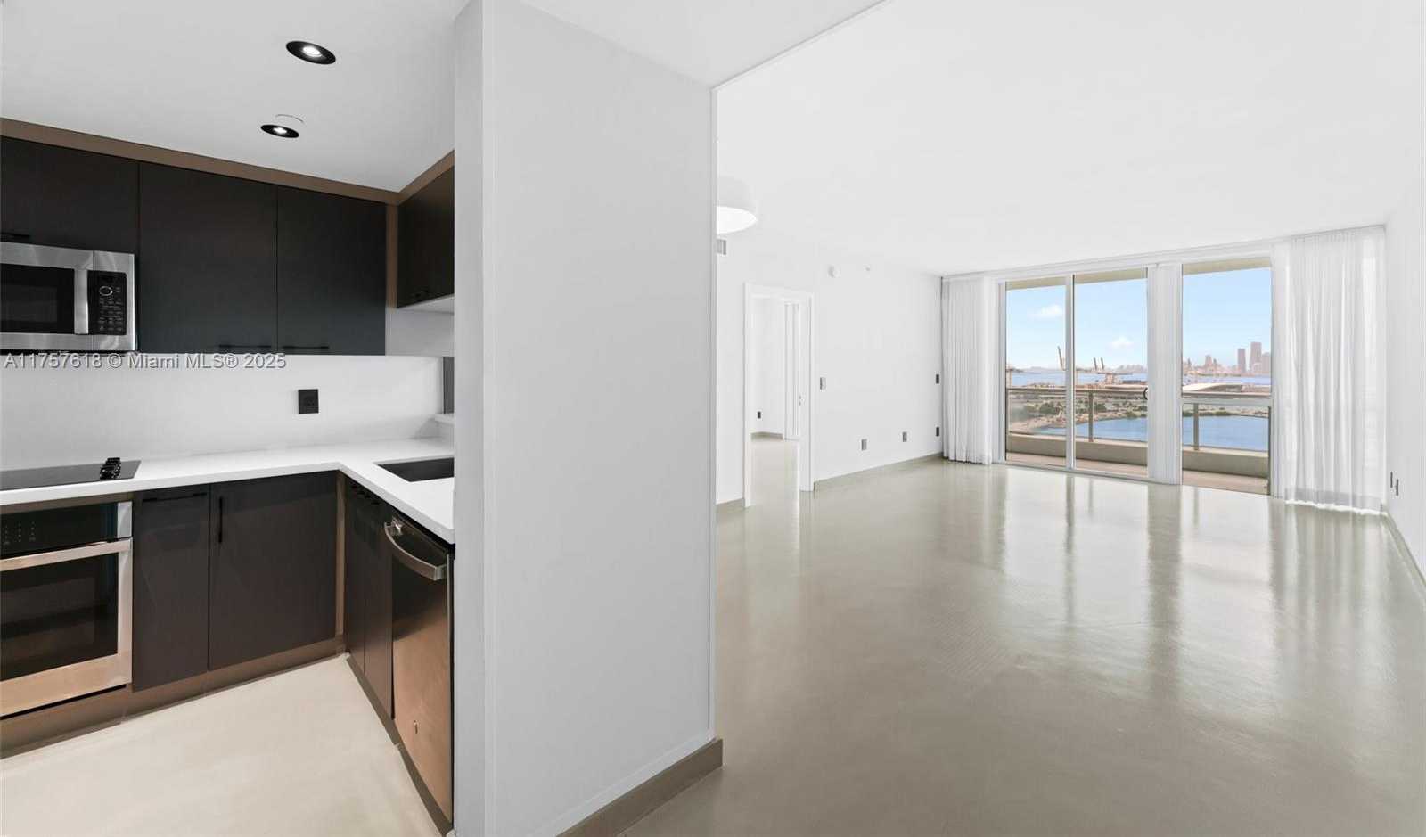 Small Image of 540 WEST AVE #2211, Miami Beach Number 5