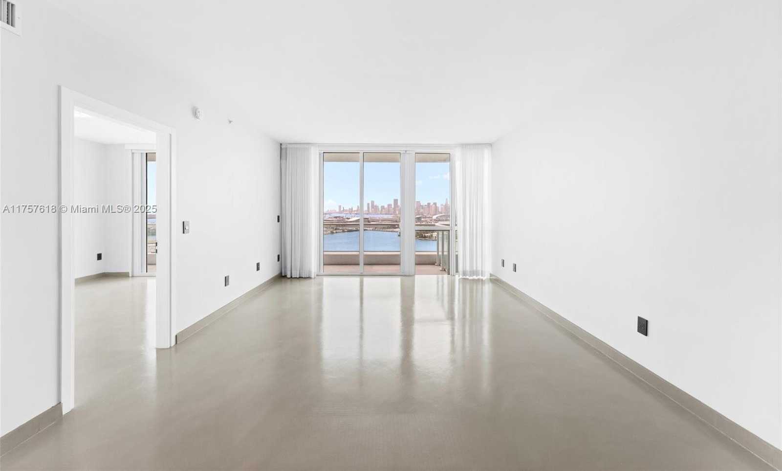 Small Image of 540 WEST AVE #2211, Miami Beach Number 6
