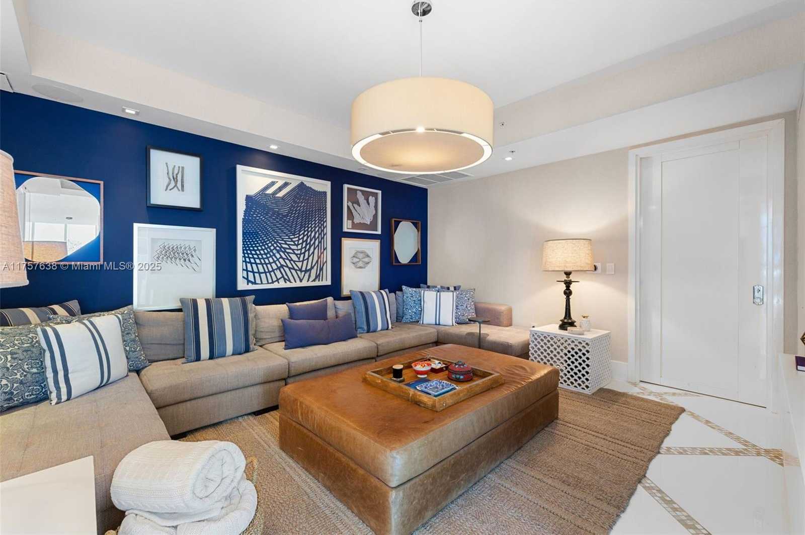 Small Image of 50 SOUTH POINTE DR #1502/03, Miami Beach Number 17