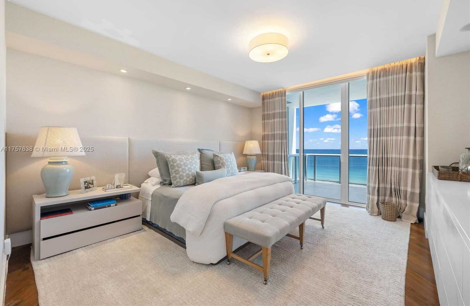Small Image of 50 SOUTH POINTE DR #1502/03, Miami Beach Number 21