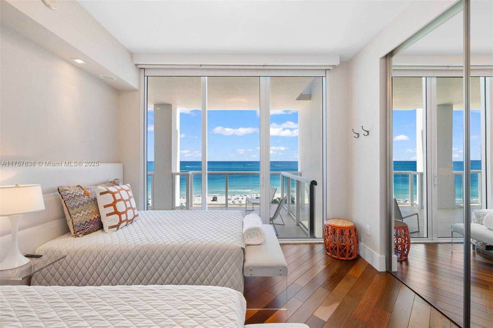 Small Image of 50 SOUTH POINTE DR #1502/03, Miami Beach Number 37