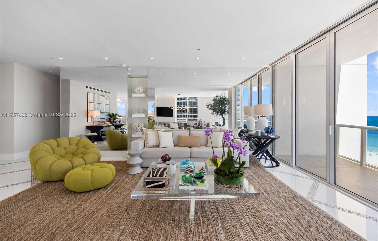 Small Image of 50 SOUTH POINTE DR #1502/03, Miami Beach Number 4