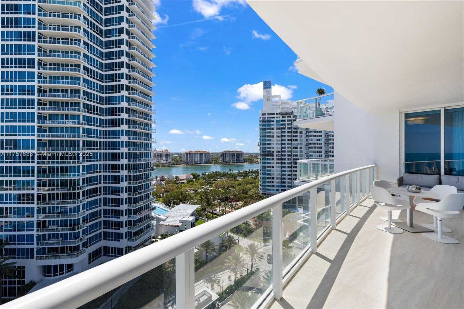 Small Image of 50 SOUTH POINTE DR #1502/03, Miami Beach Number 45