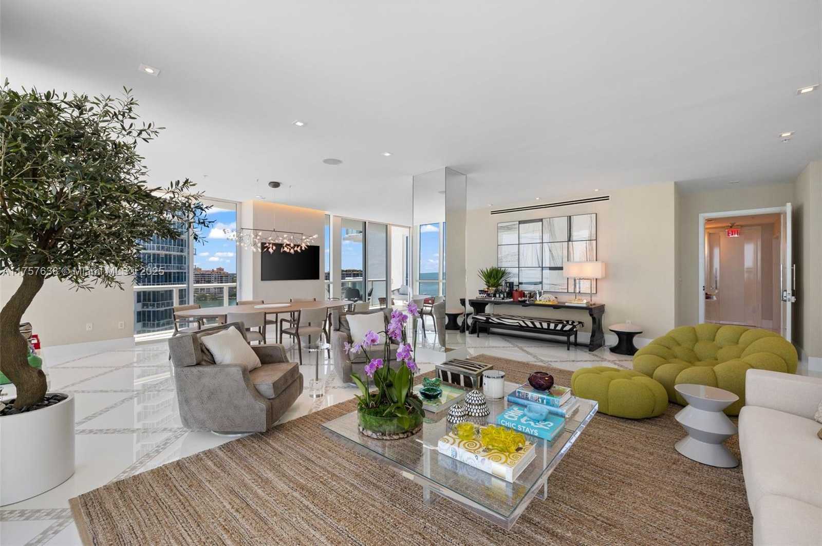Small Image of 50 SOUTH POINTE DR #1502/03, Miami Beach Number 5
