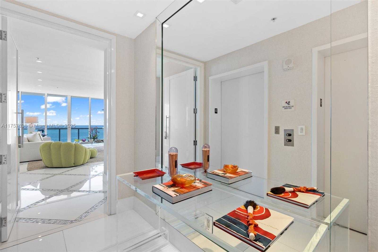 Small Image of 50 SOUTH POINTE DR #1502/03, Miami Beach Number 6