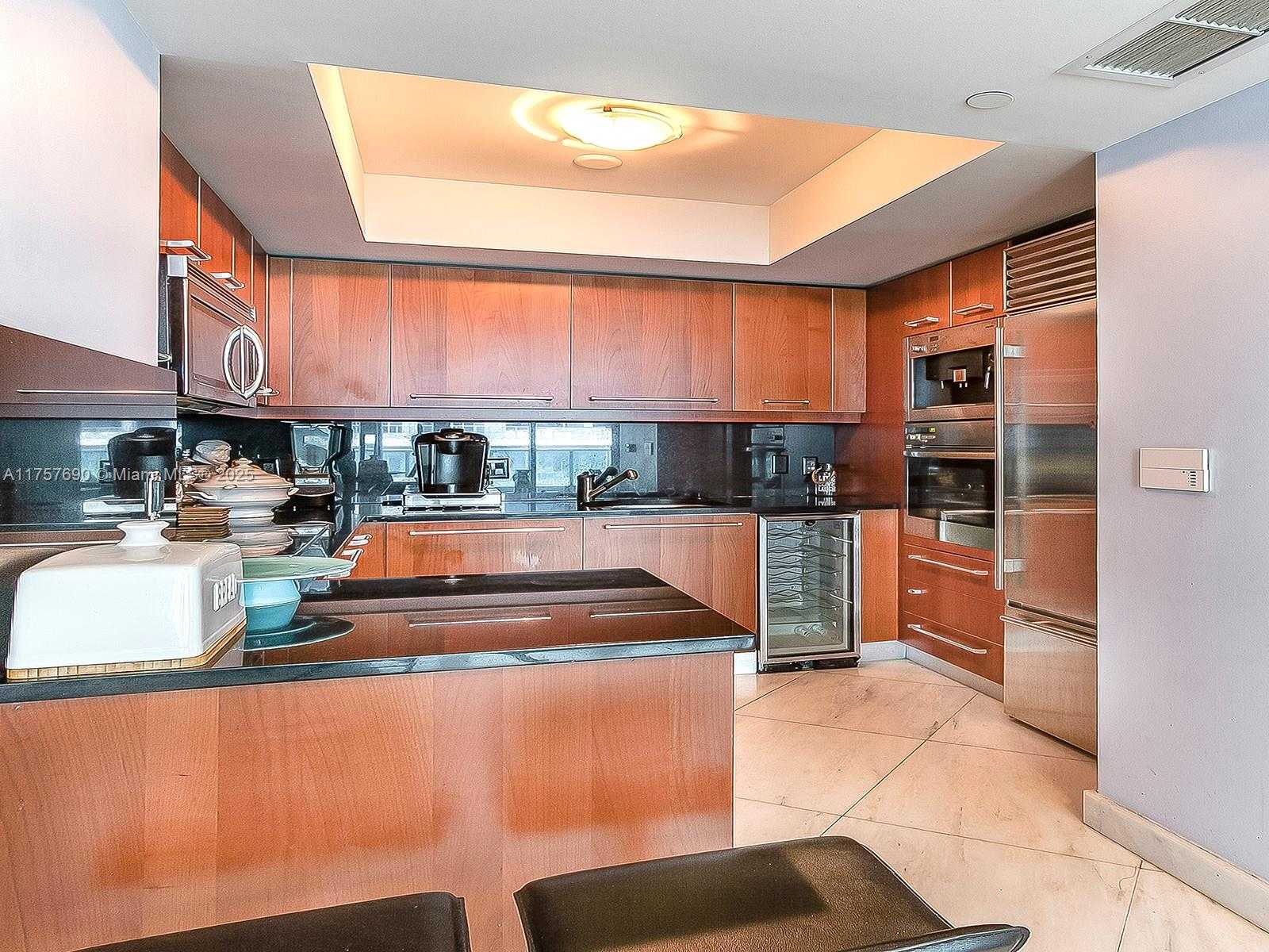 Small Image of 1331 BRICKELL BAY DR #1206, Miami Number 7
