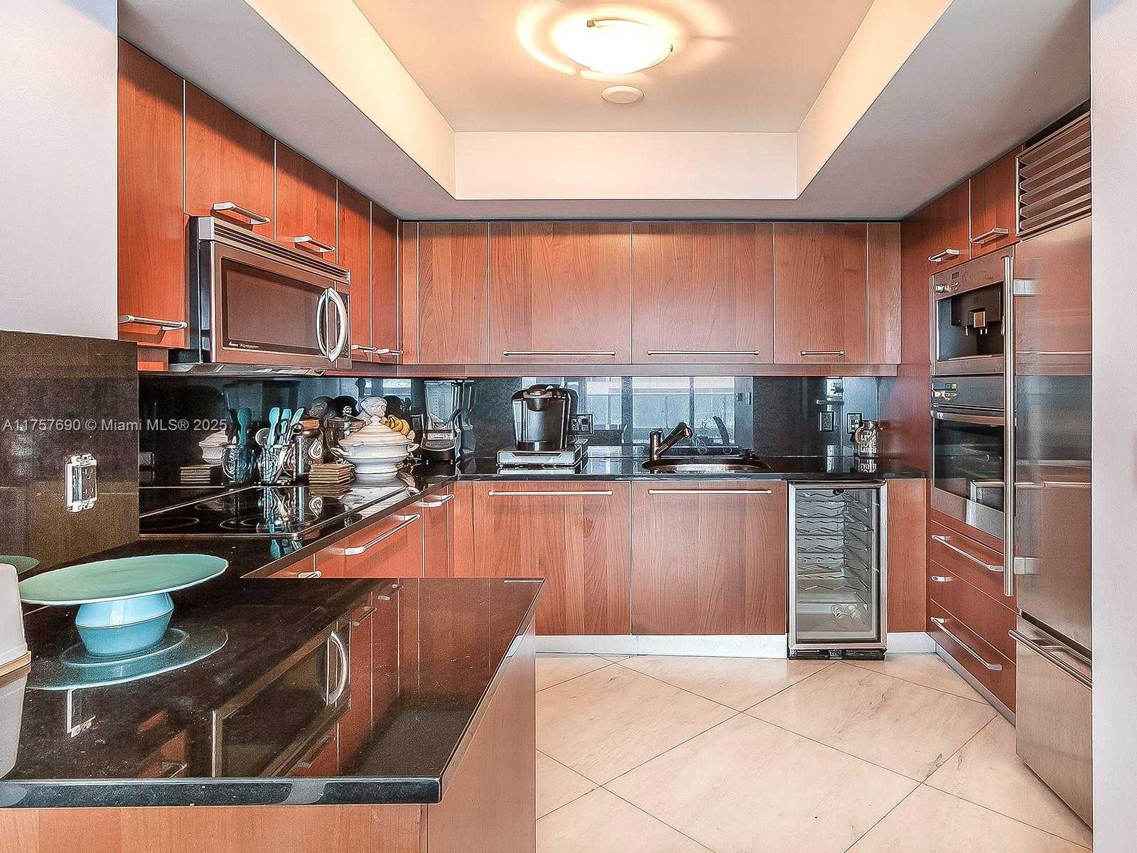 Small Image of 1331 BRICKELL BAY DR #1206, Miami Number 8