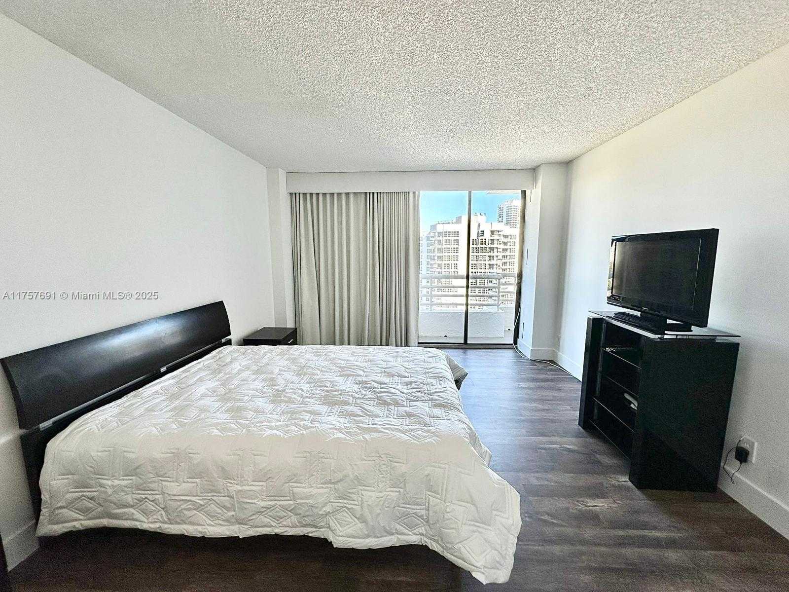 Small Image of 3300 NORTH EAST 192ND ST #PH09, Aventura Number 24