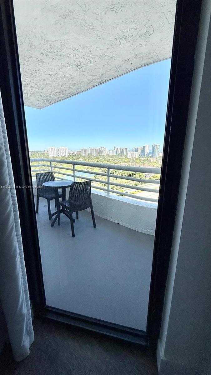Small Image of 3300 NORTH EAST 192ND ST #PH09, Aventura Number 32