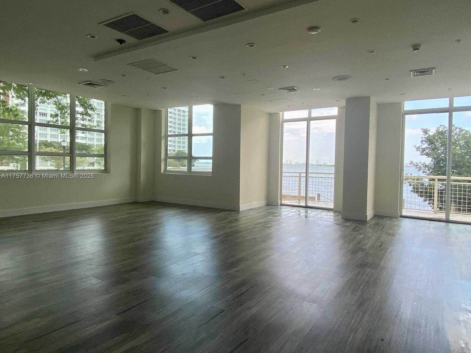 Small Image of 2000 NORTH BAYSHORE DR #608, Miami Number 17
