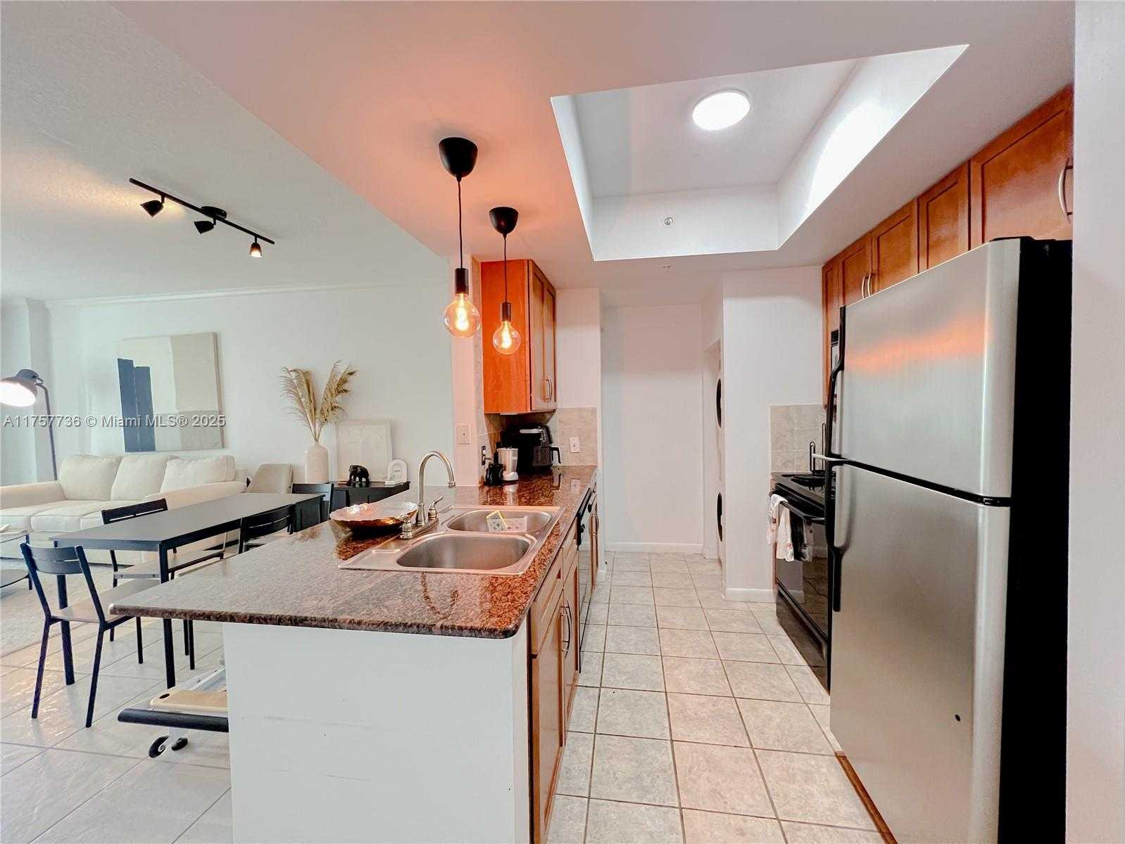 Small Image of 2000 NORTH BAYSHORE DR #608, Miami Number 6