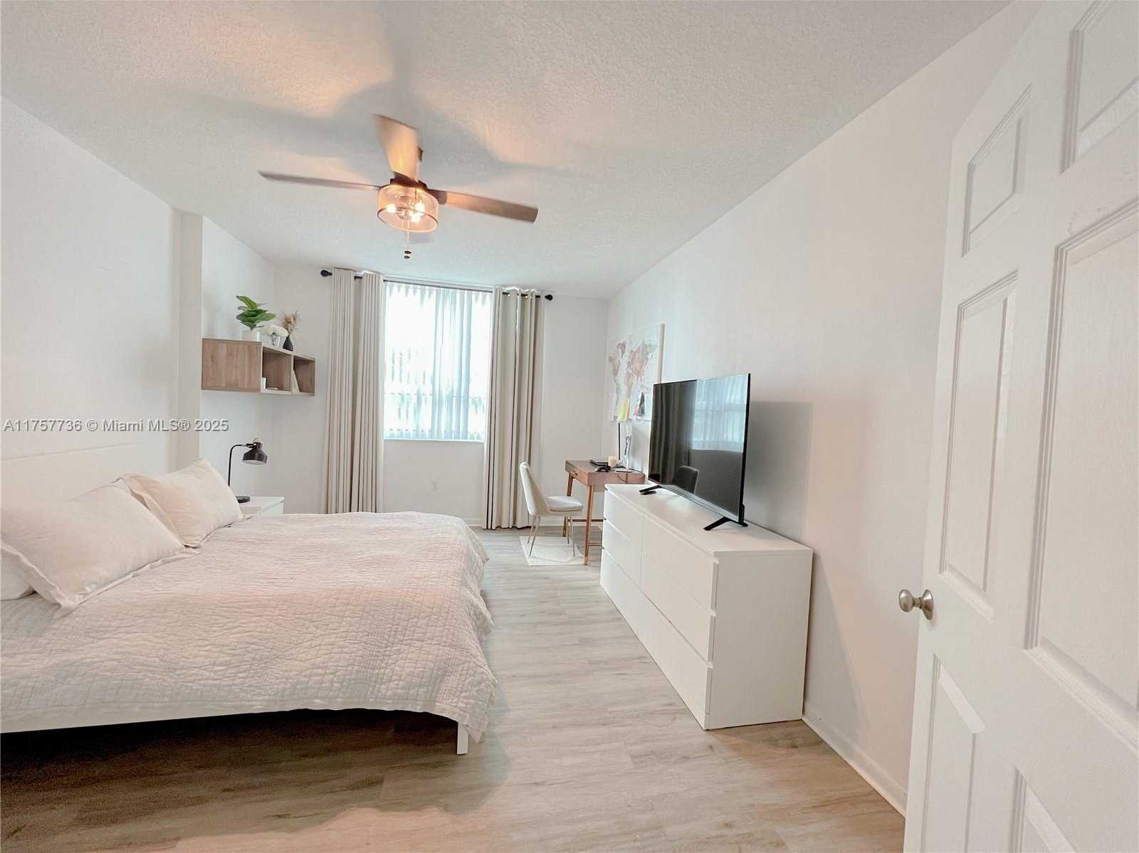 Small Image of 2000 NORTH BAYSHORE DR #608, Miami Number 8