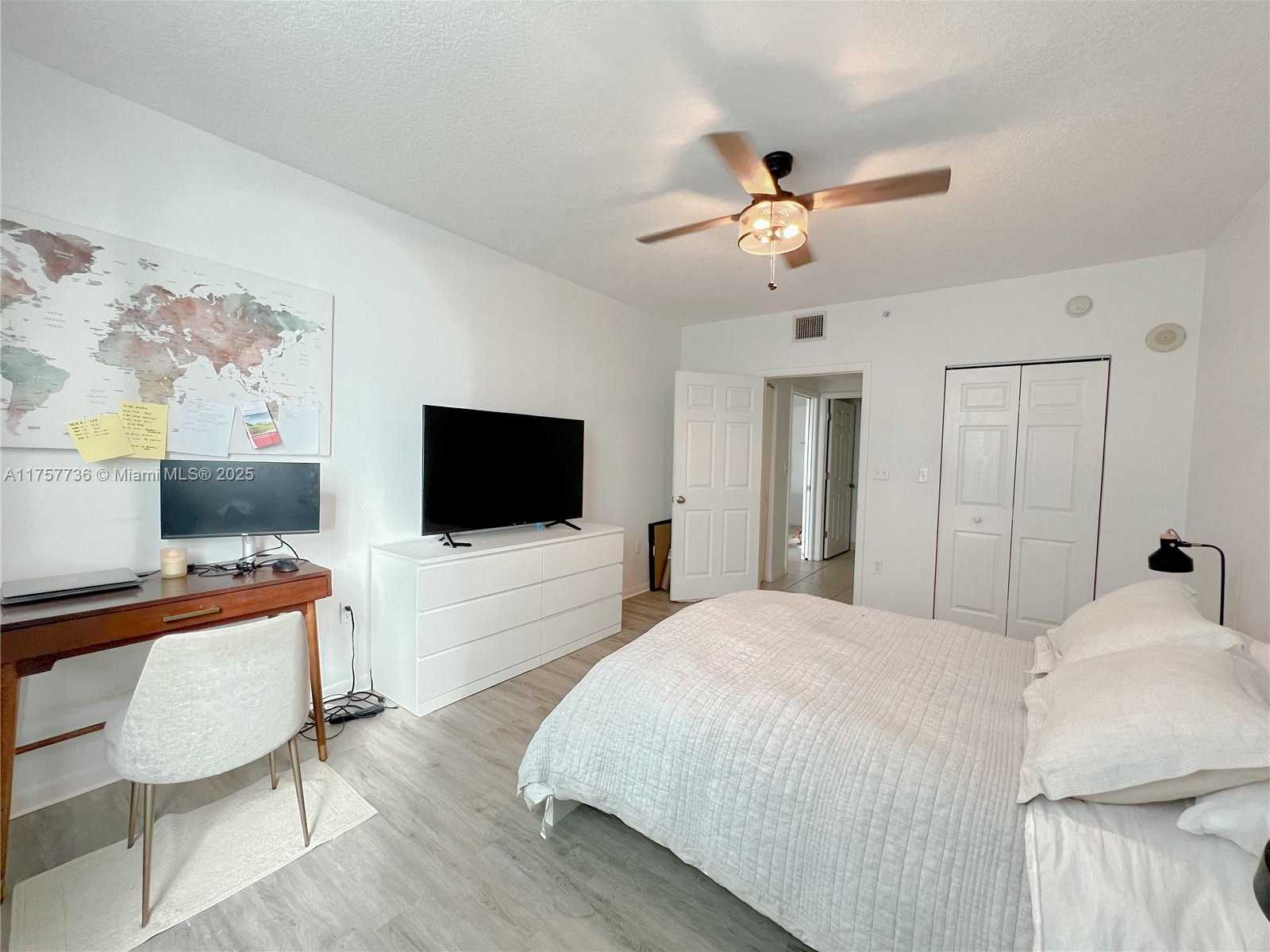 Small Image of 2000 NORTH BAYSHORE DR #608, Miami Number 9