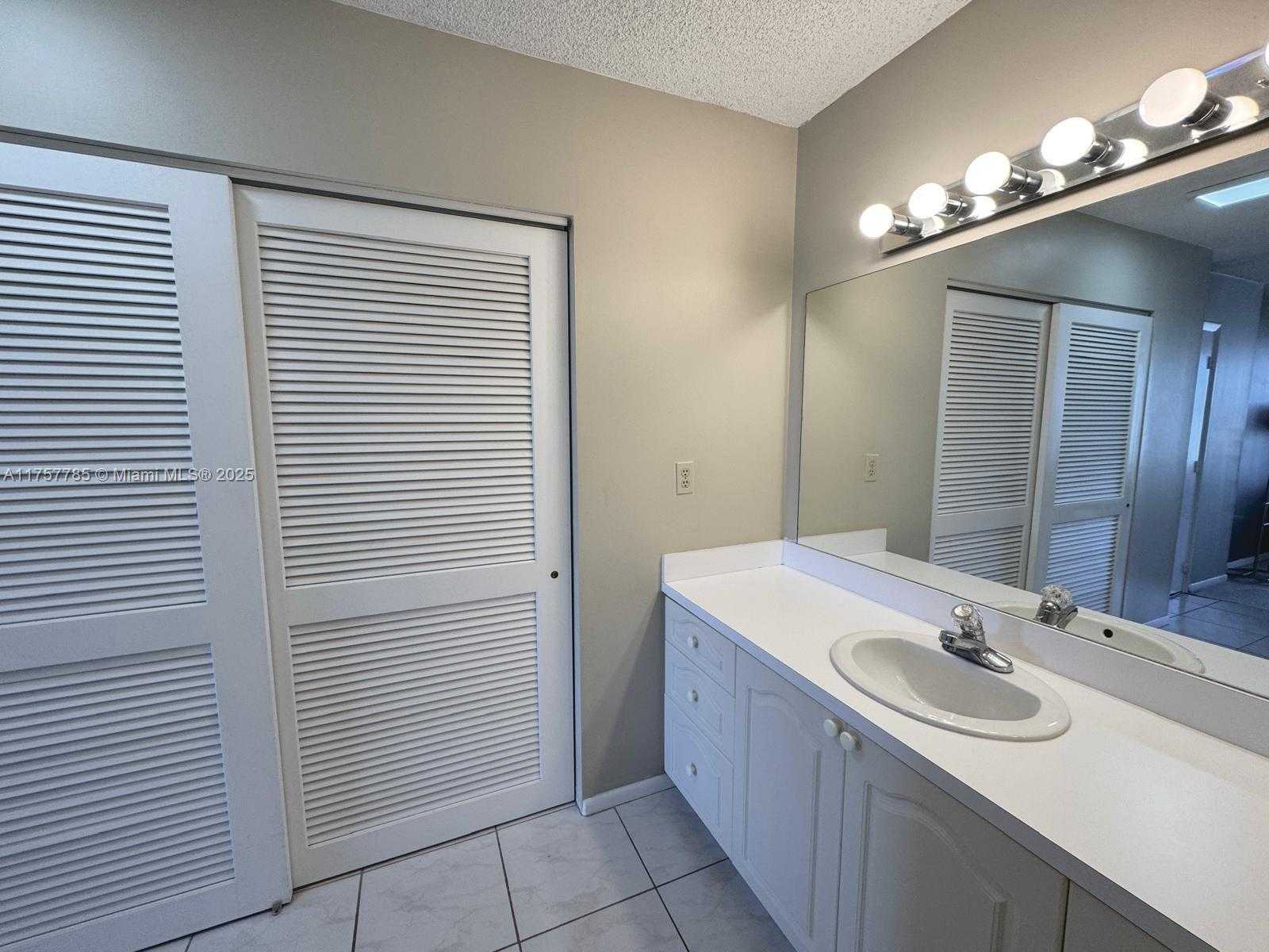 Small Image of 3800 SOUTH OCEAN DR #604, Hollywood Number 45