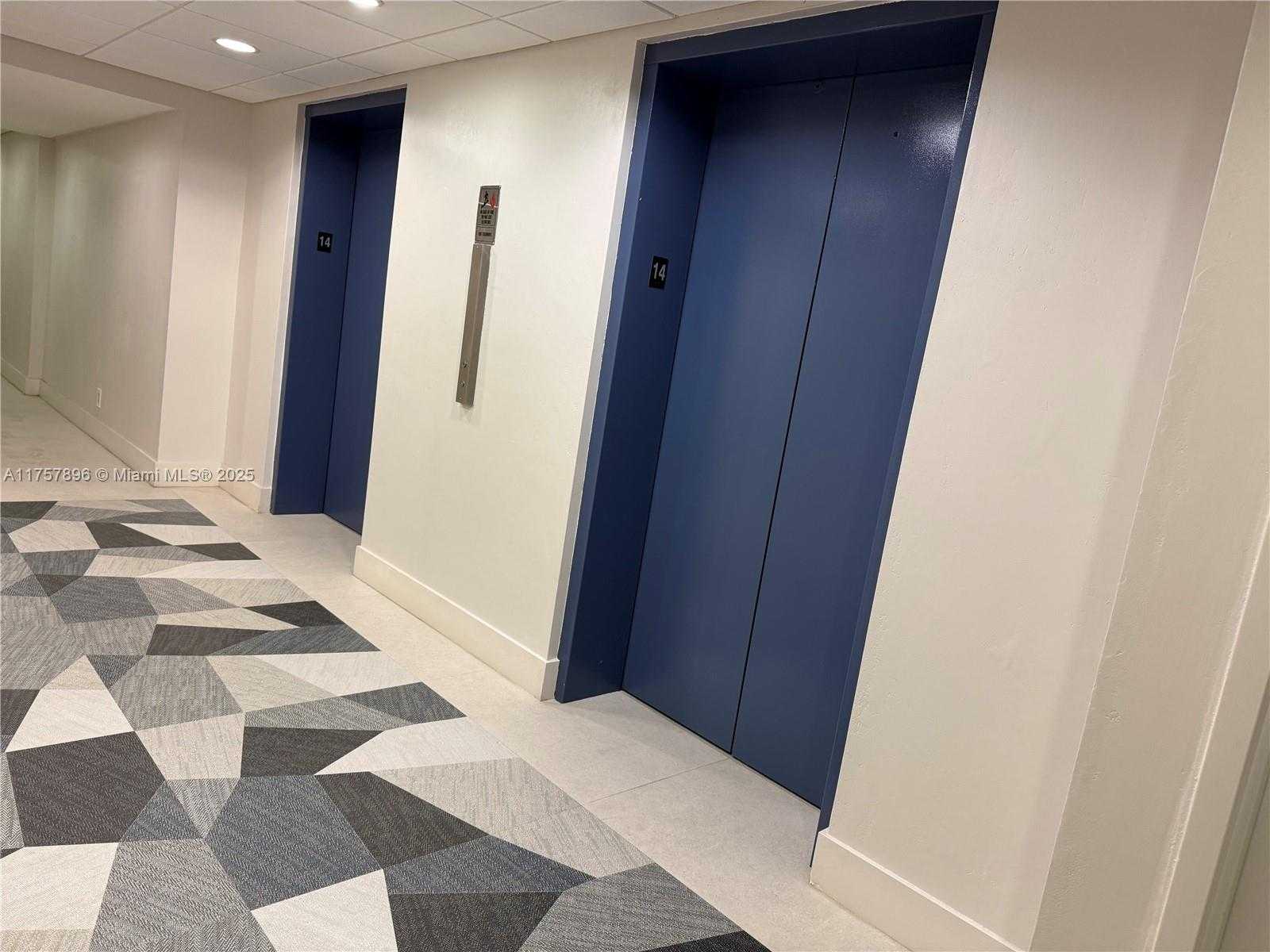 Small Image of 2655 COLLINS AVE #1405, Miami Beach Number 15