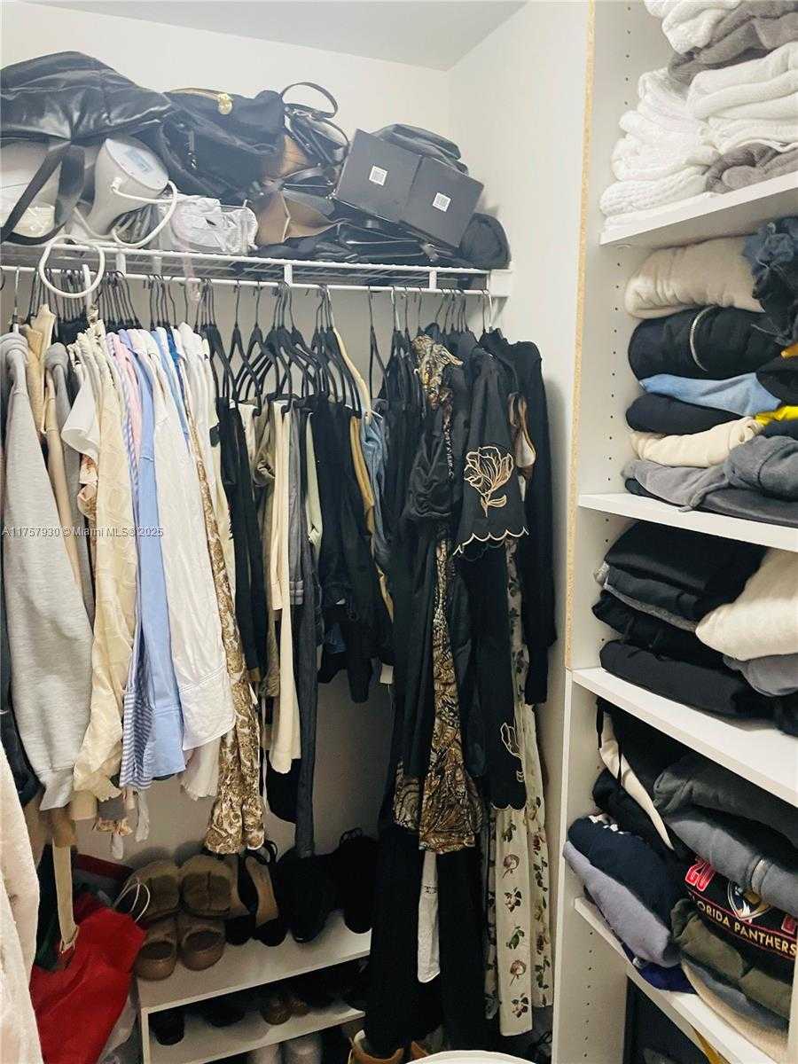 Small Image of 18800 NORTH EAST 29TH AVE #507, Aventura Number 13