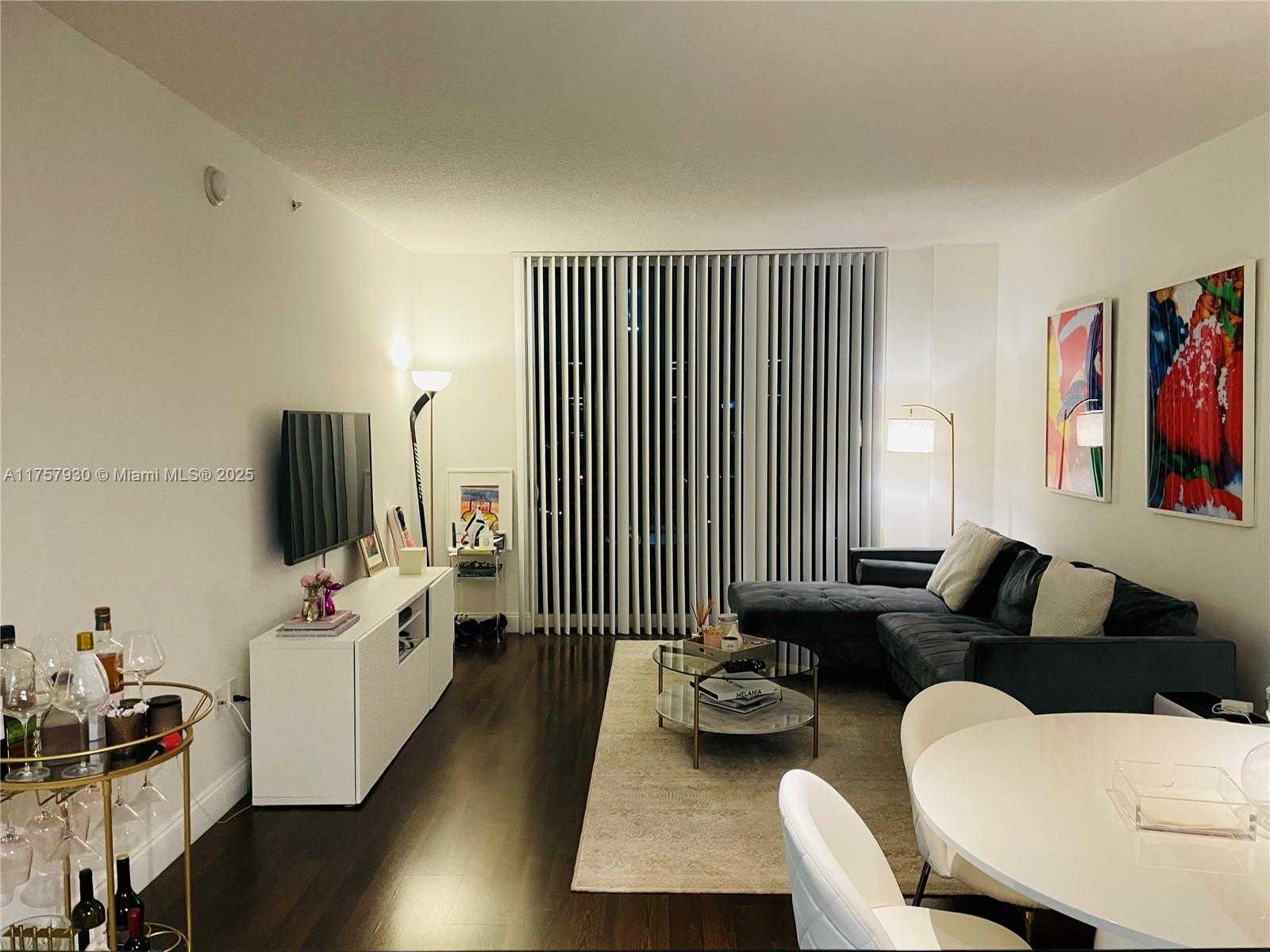 Small Image of 18800 NORTH EAST 29TH AVE #507, Aventura Number 6