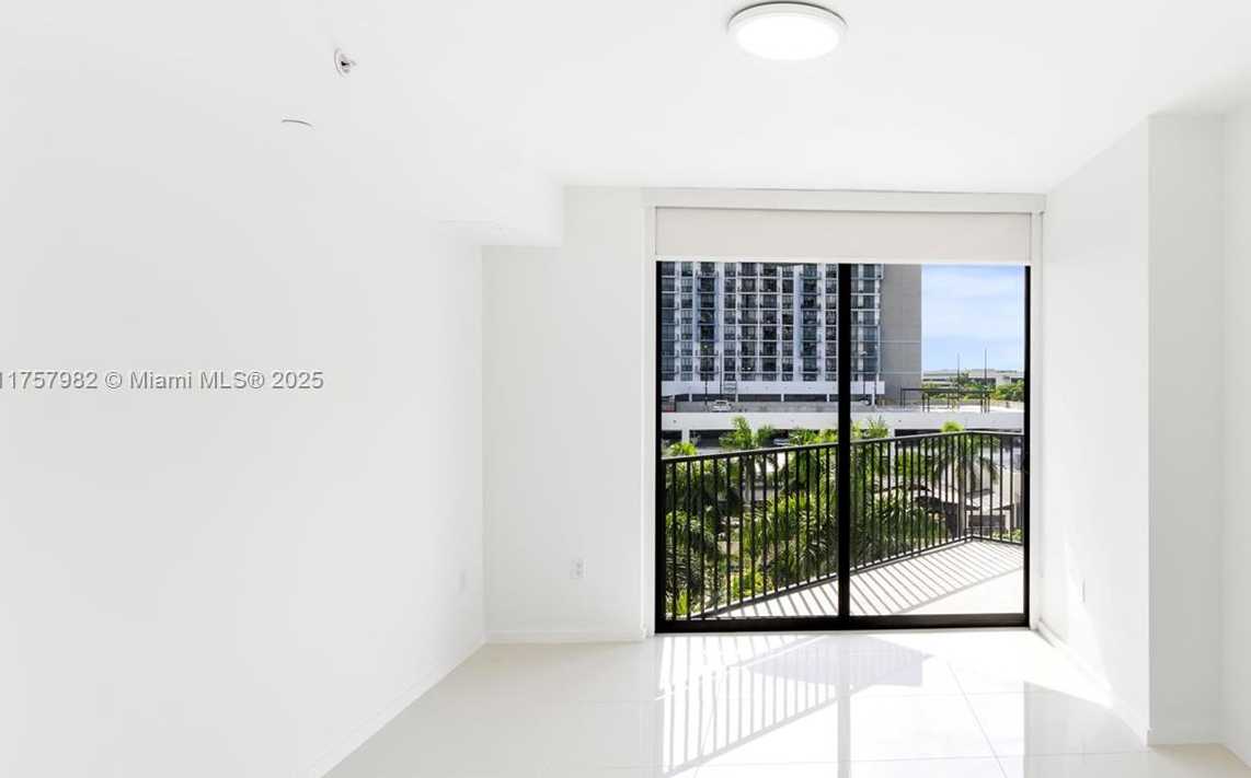 Small Image of 5300 NORTH WEST 85TH AVE #303, Doral Number 11
