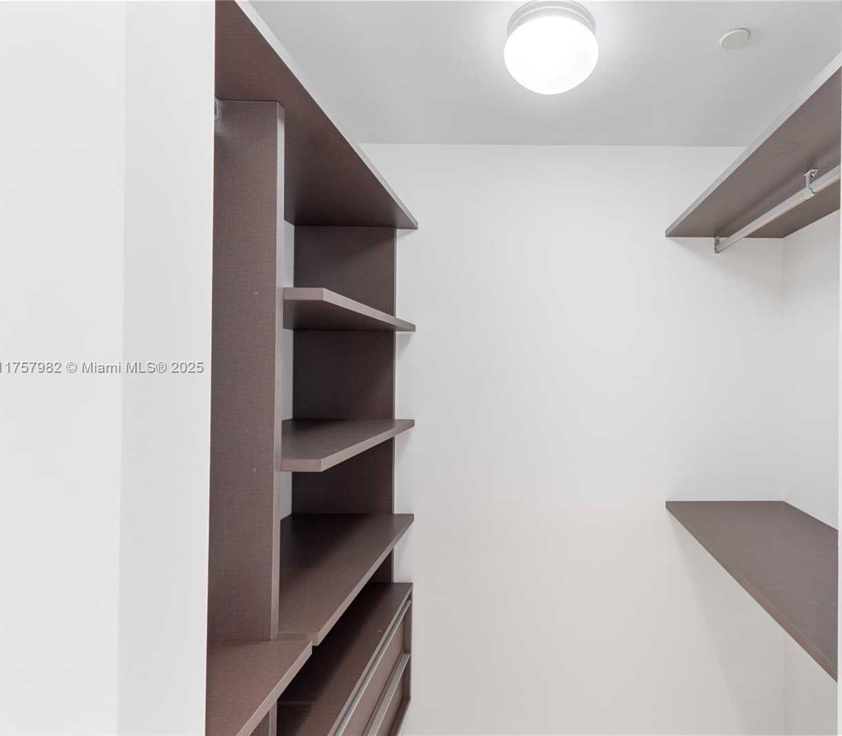 Small Image of 5300 NORTH WEST 85TH AVE #303, Doral Number 14