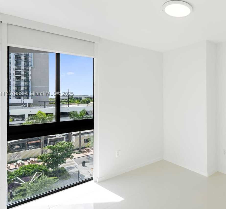 Small Image of 5300 NORTH WEST 85TH AVE #303, Doral Number 17