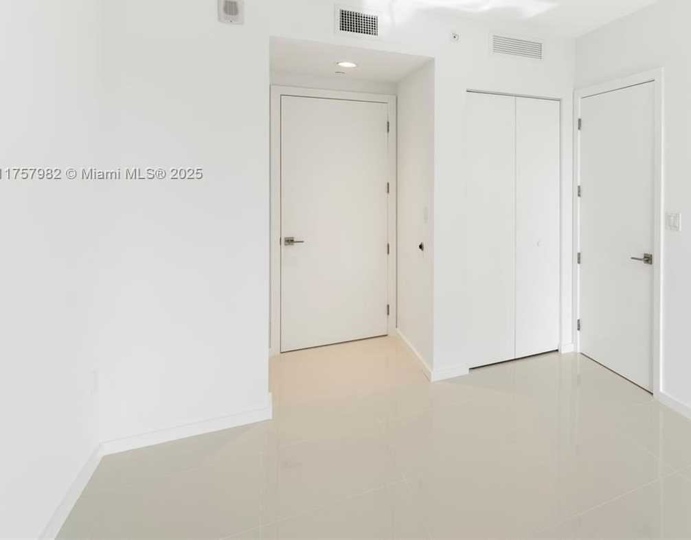 Small Image of 5300 NORTH WEST 85TH AVE #303, Doral Number 18