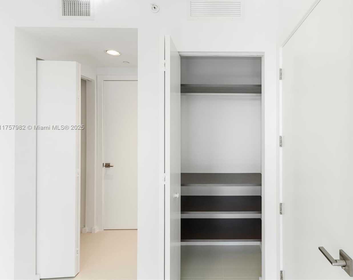 Small Image of 5300 NORTH WEST 85TH AVE #303, Doral Number 19