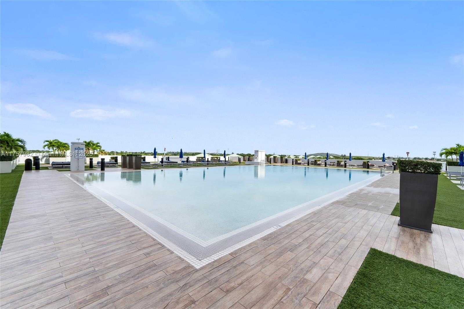 Small Image of 5300 NORTH WEST 85TH AVE #303, Doral Number 24