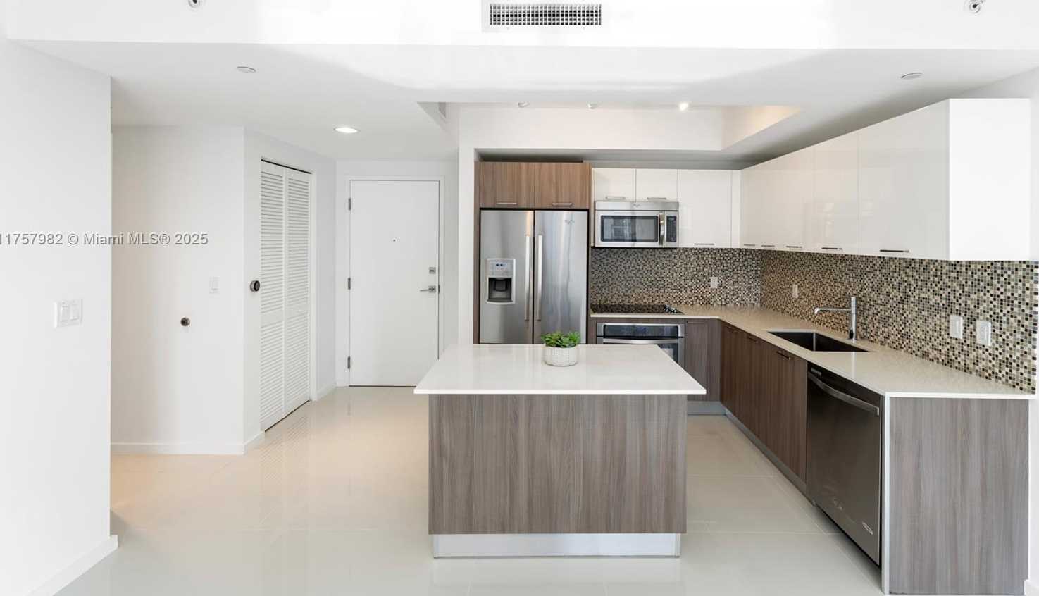 Small Image of 5300 NORTH WEST 85TH AVE #303, Doral Number 5