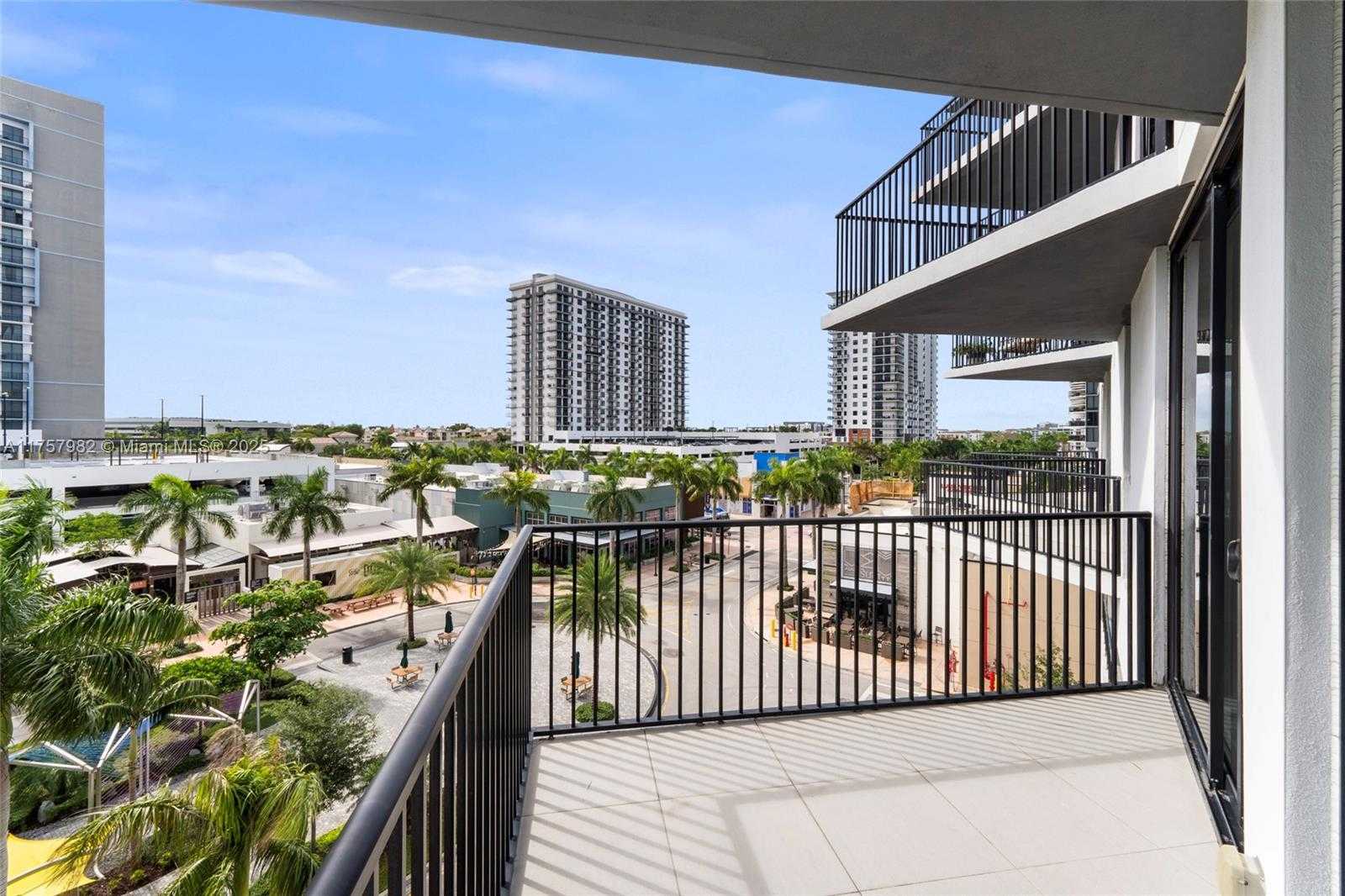 Small Image of 5300 NORTH WEST 85TH AVE #303, Doral Number 8