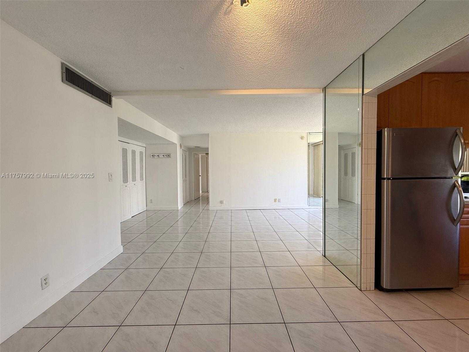Small Image of 17011 NORTH BAY RD #607, Sunny Isles Beach Number 5