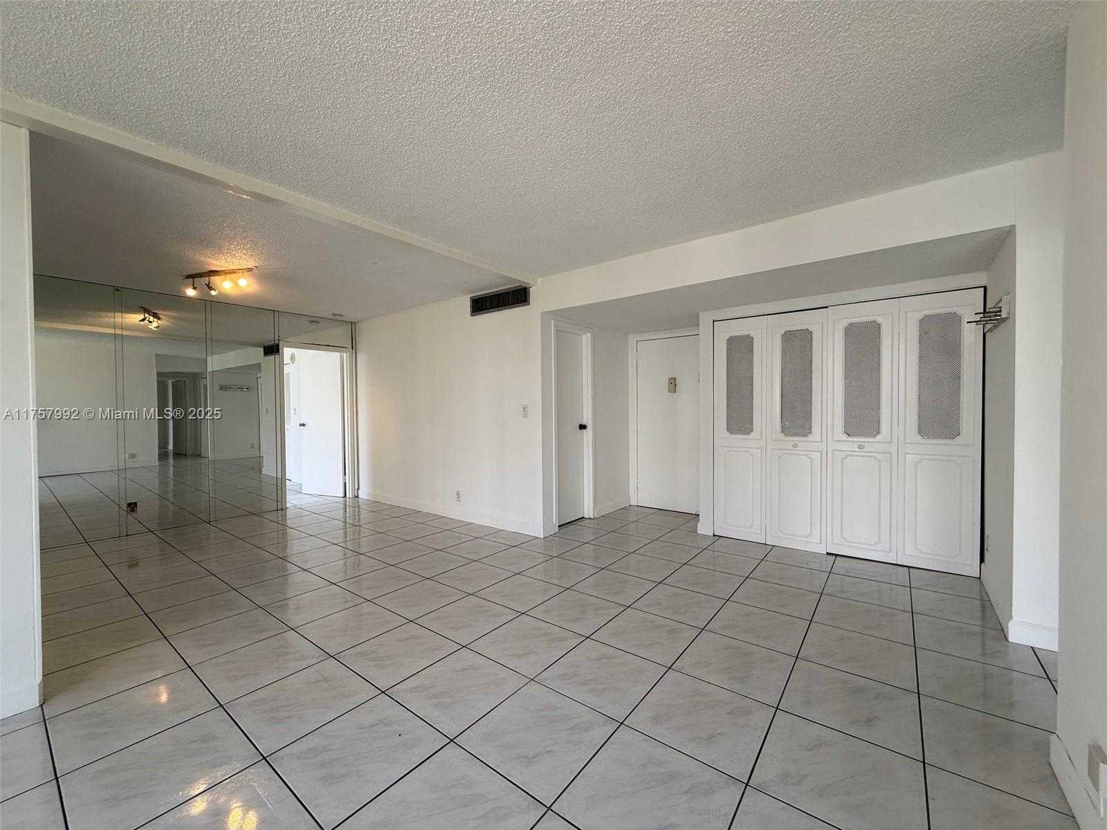 Small Image of 17011 NORTH BAY RD #607, Sunny Isles Beach Number 6