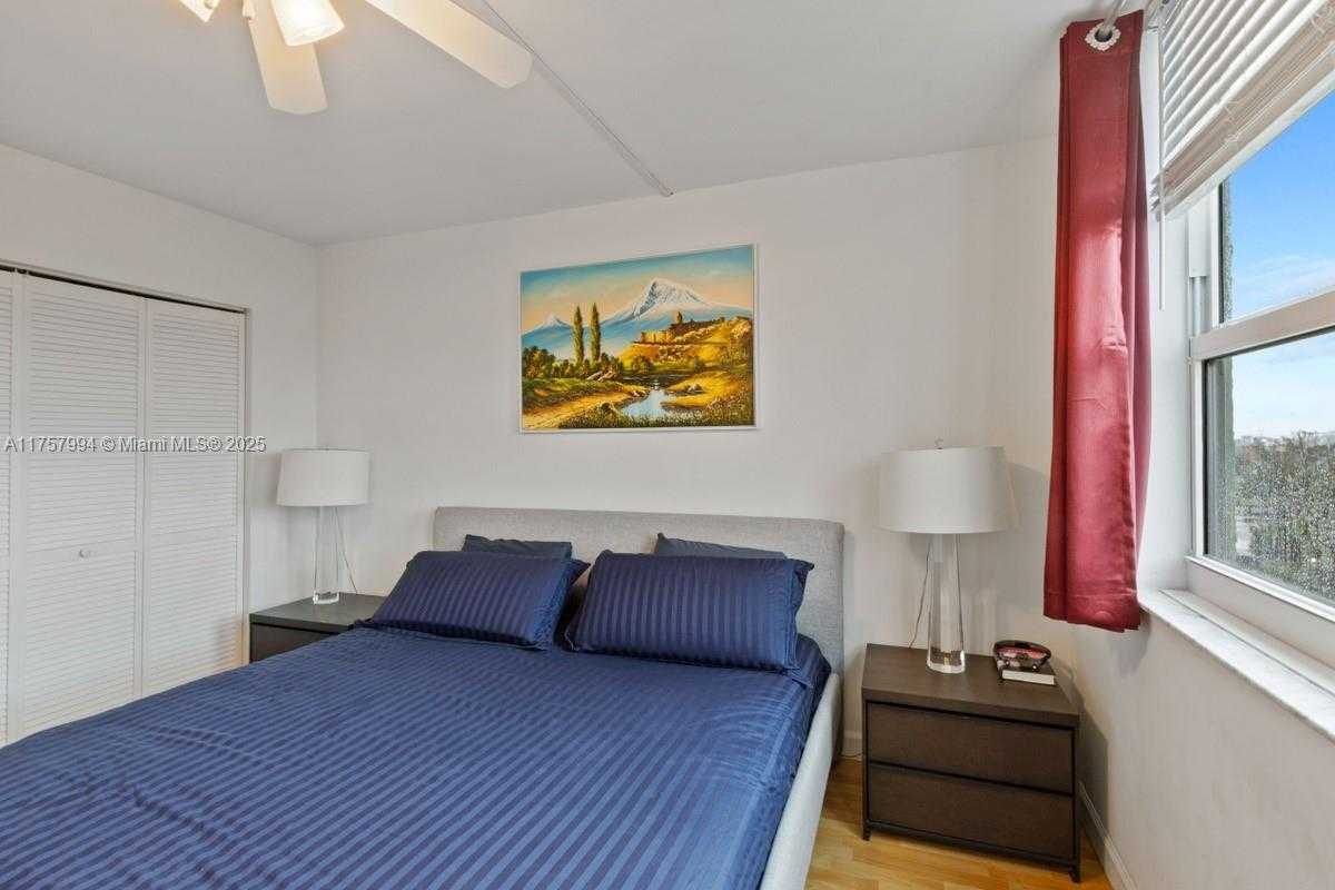 Small Image of 90 ALTON RD #807, Miami Beach Number 13